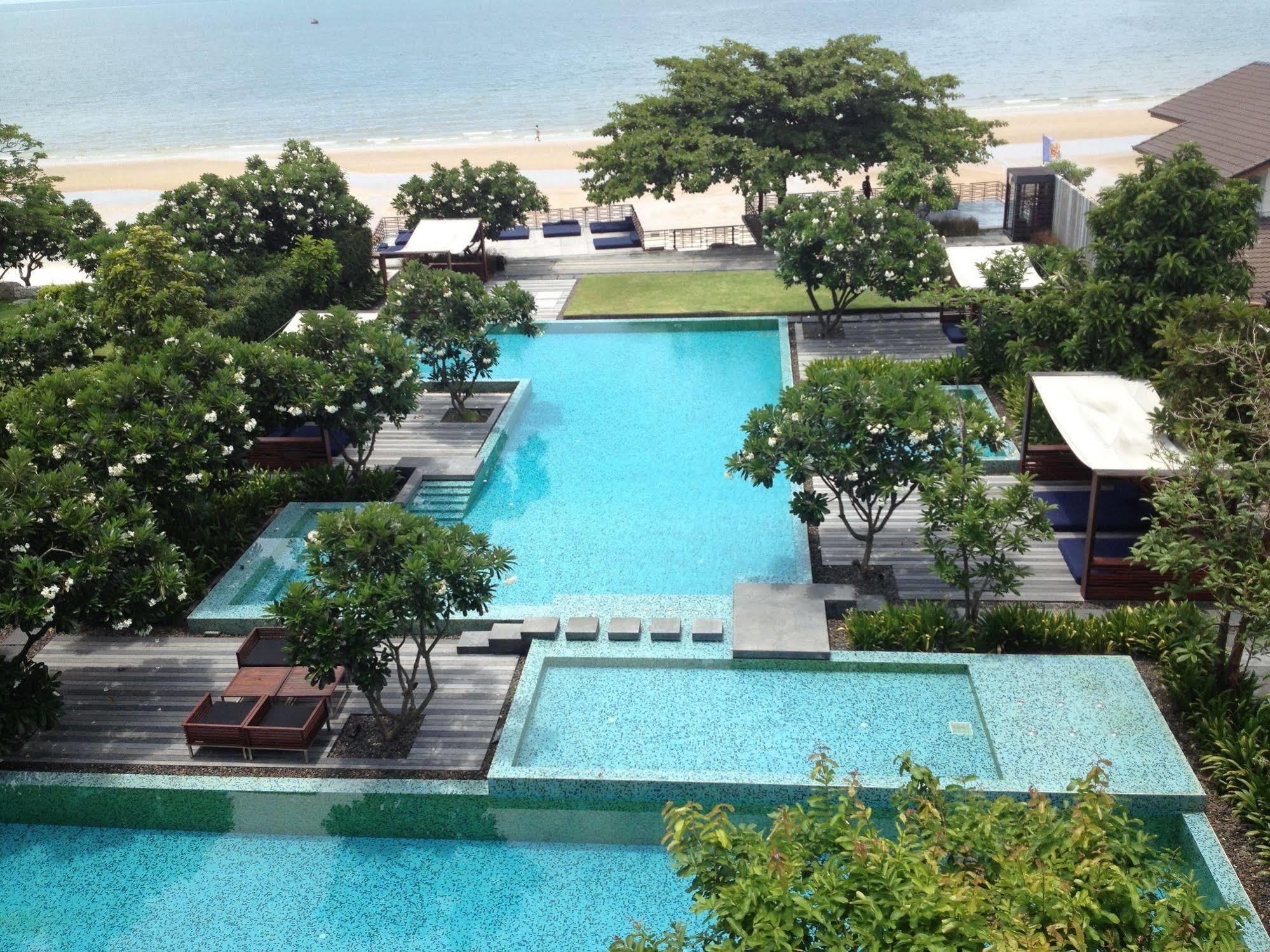 Baan Sanpluem Hua Hin Apartment Bagian luar foto