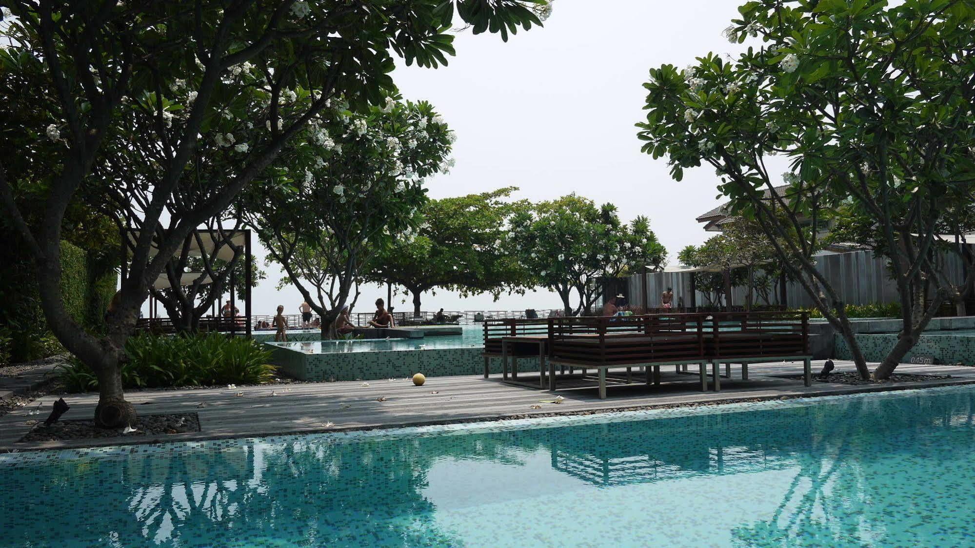 Baan Sanpluem Hua Hin Apartment Bagian luar foto