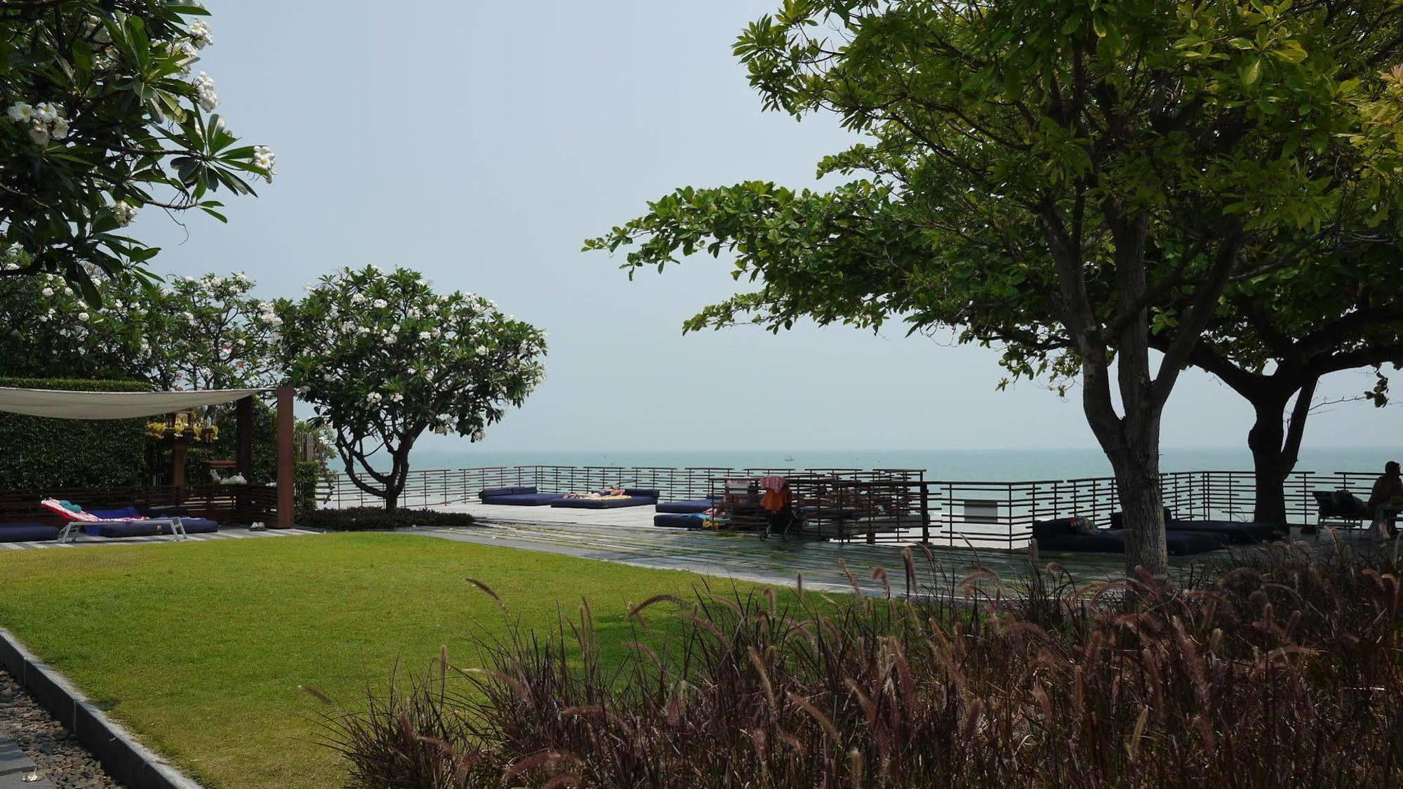 Baan Sanpluem Hua Hin Apartment Bagian luar foto