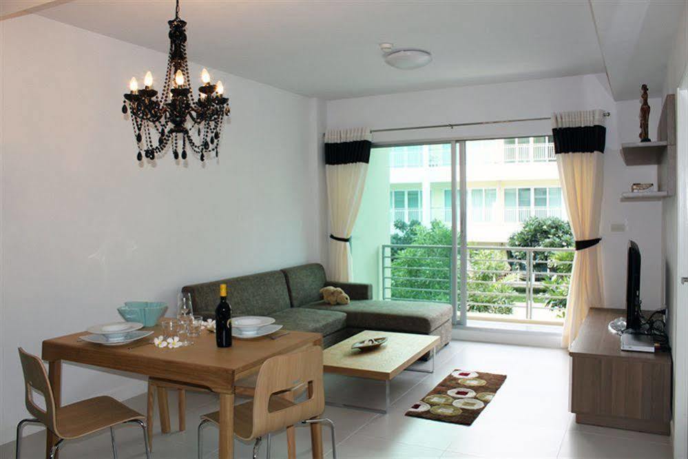 Baan Sanpluem Hua Hin Apartment Bagian luar foto
